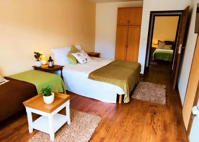 Gorski Widok I Pokoje- Salon Kominkowy Séjour chez l'habitant