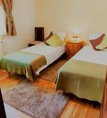 Gorski Widok Karpacz Apartamenty I Pokoje- Salon Kominkowy