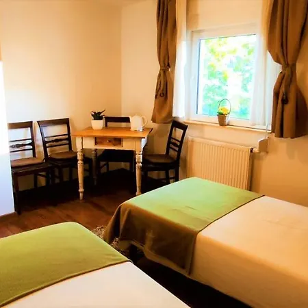Gorski Widok Karpacz Apartamenty I Pokoje- Salon Kominkowy Homestay Karpacz