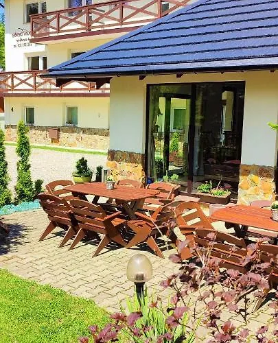 Gorski Widok Karpacz Apartamenty I Pokoje- Salon Kominkowy Karpacz